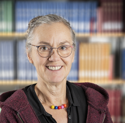 Frau Dr. Eva Parusel